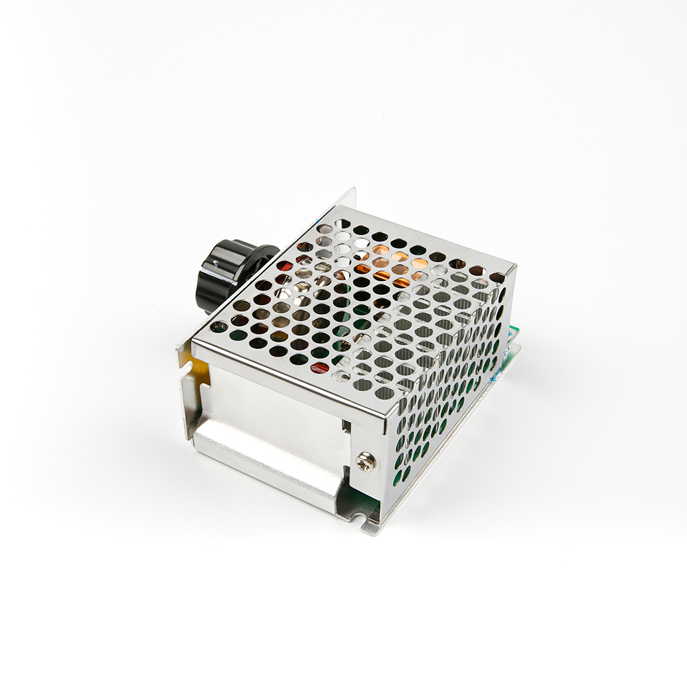 Регулятор напряжения в корпусе, 4000Вт